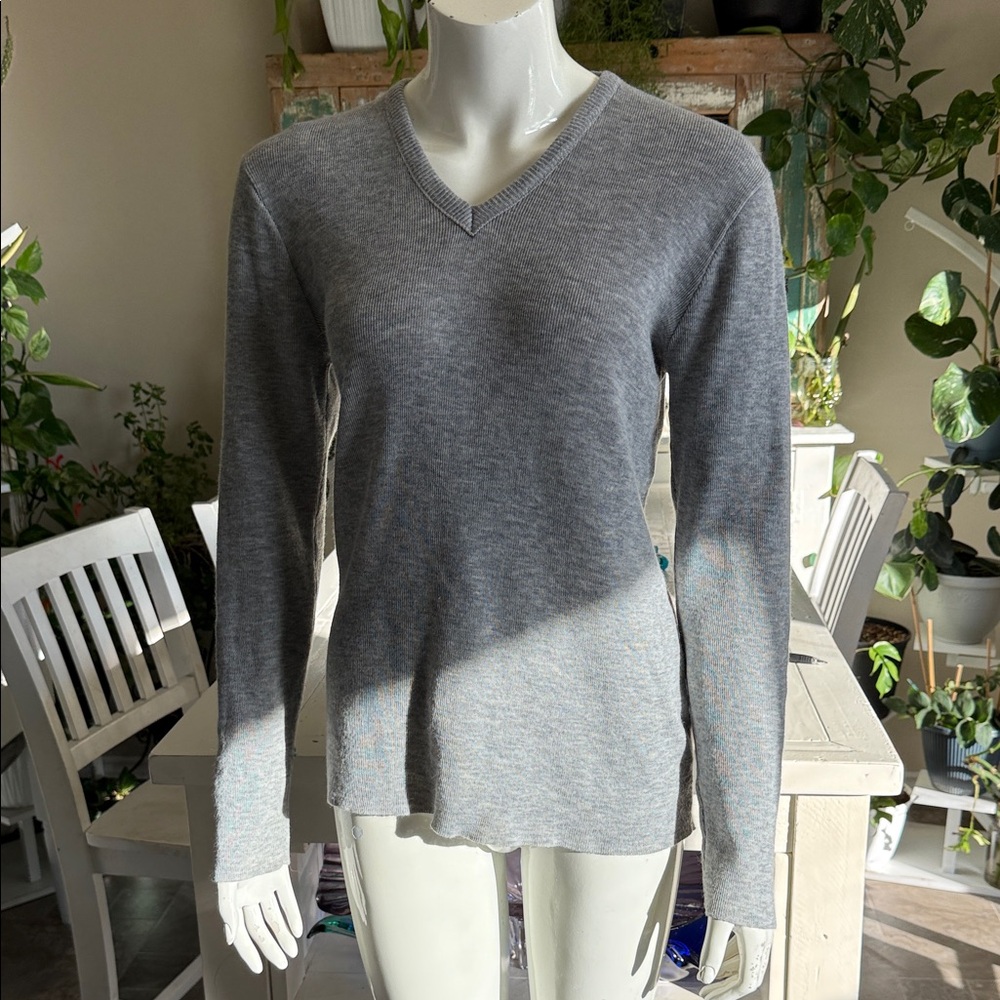 Vintage super soft ribbed Gray V-Neck long sleeve cold weather thermal Sweater